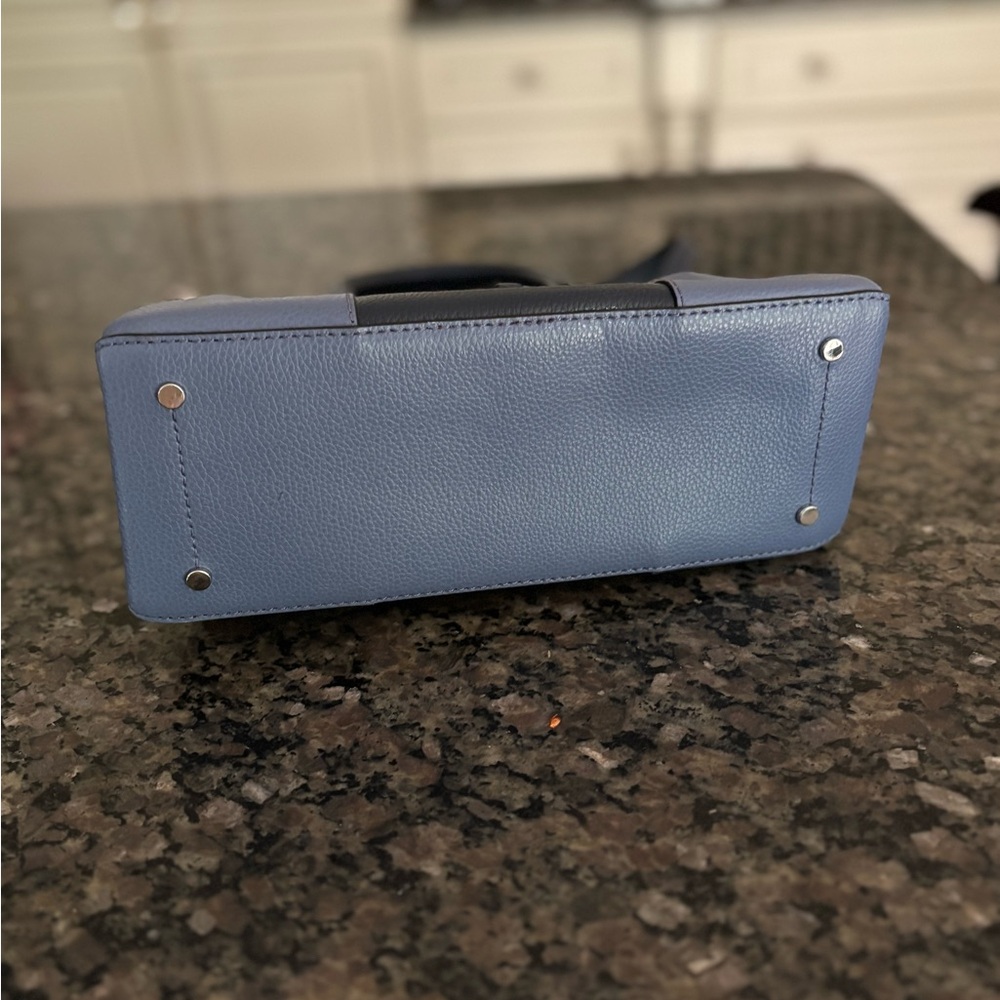 kate spade ♠️ Navy and Slate 2 Way Crossbody Bag with Hangtag - Picture 3 of 6